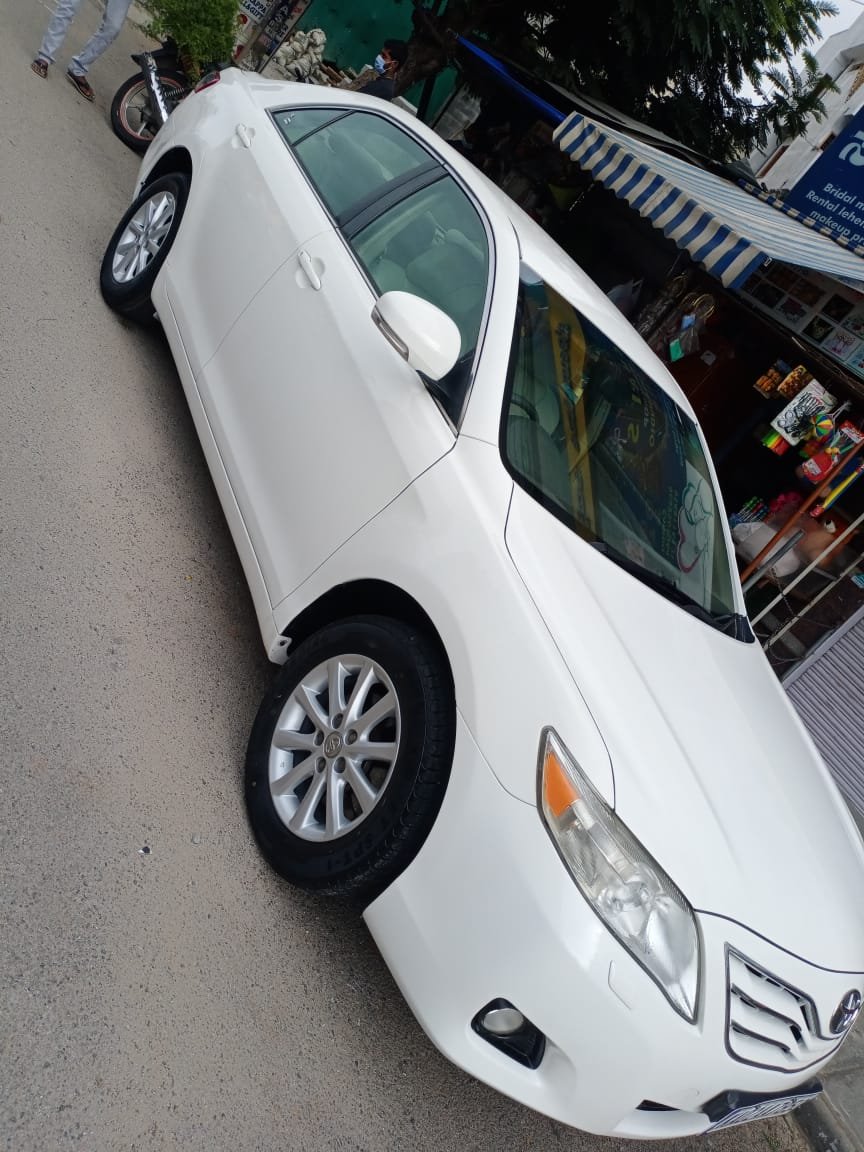 TOYOTA CAMRY HIRE BANGALORE